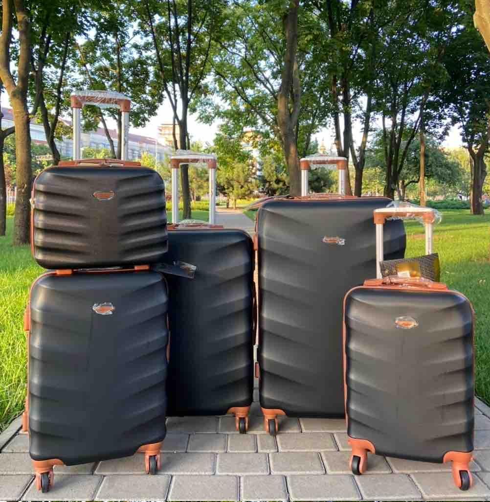 Чемодан Wings 5-ка, xc и кейс от Престиж М