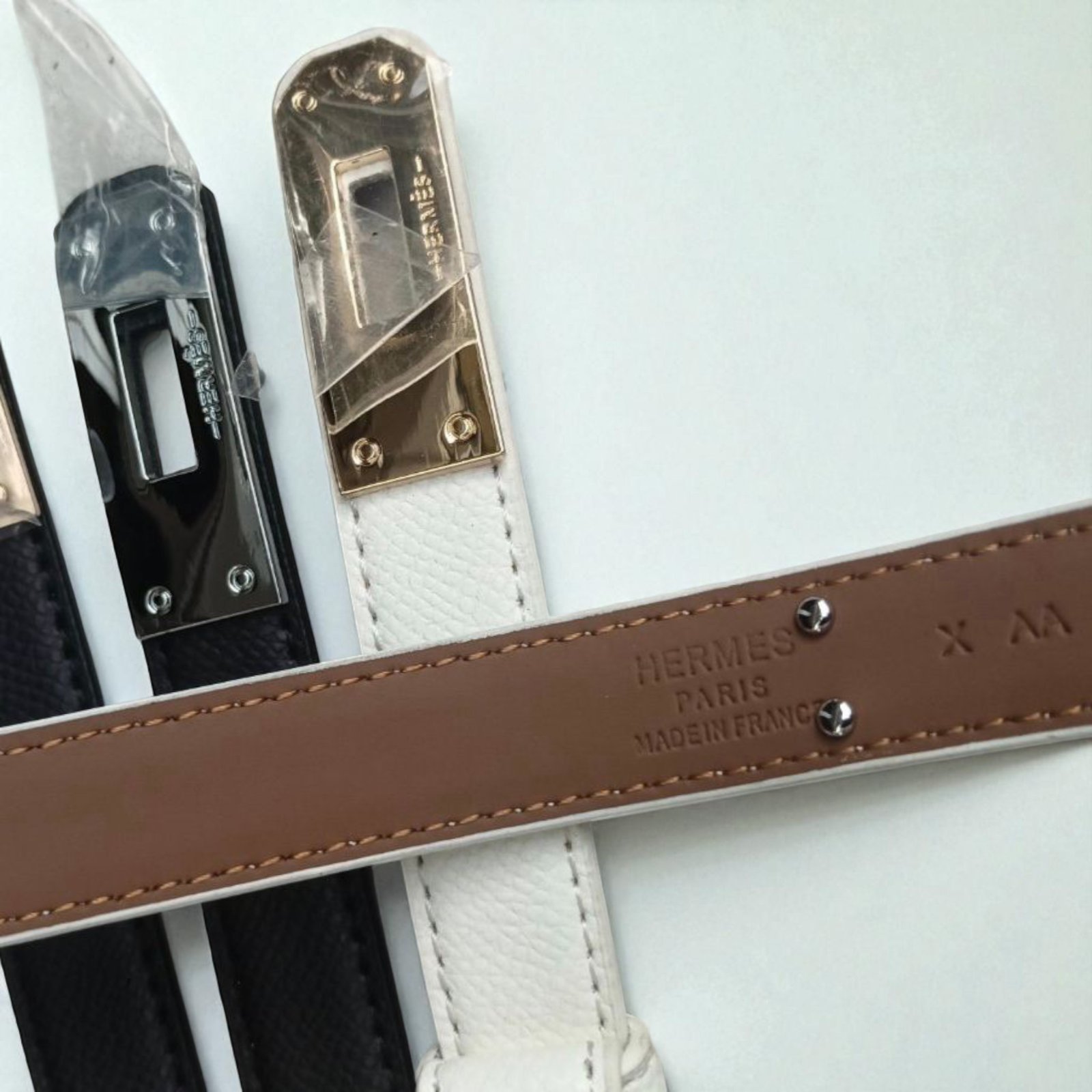 с логотипом Hermes